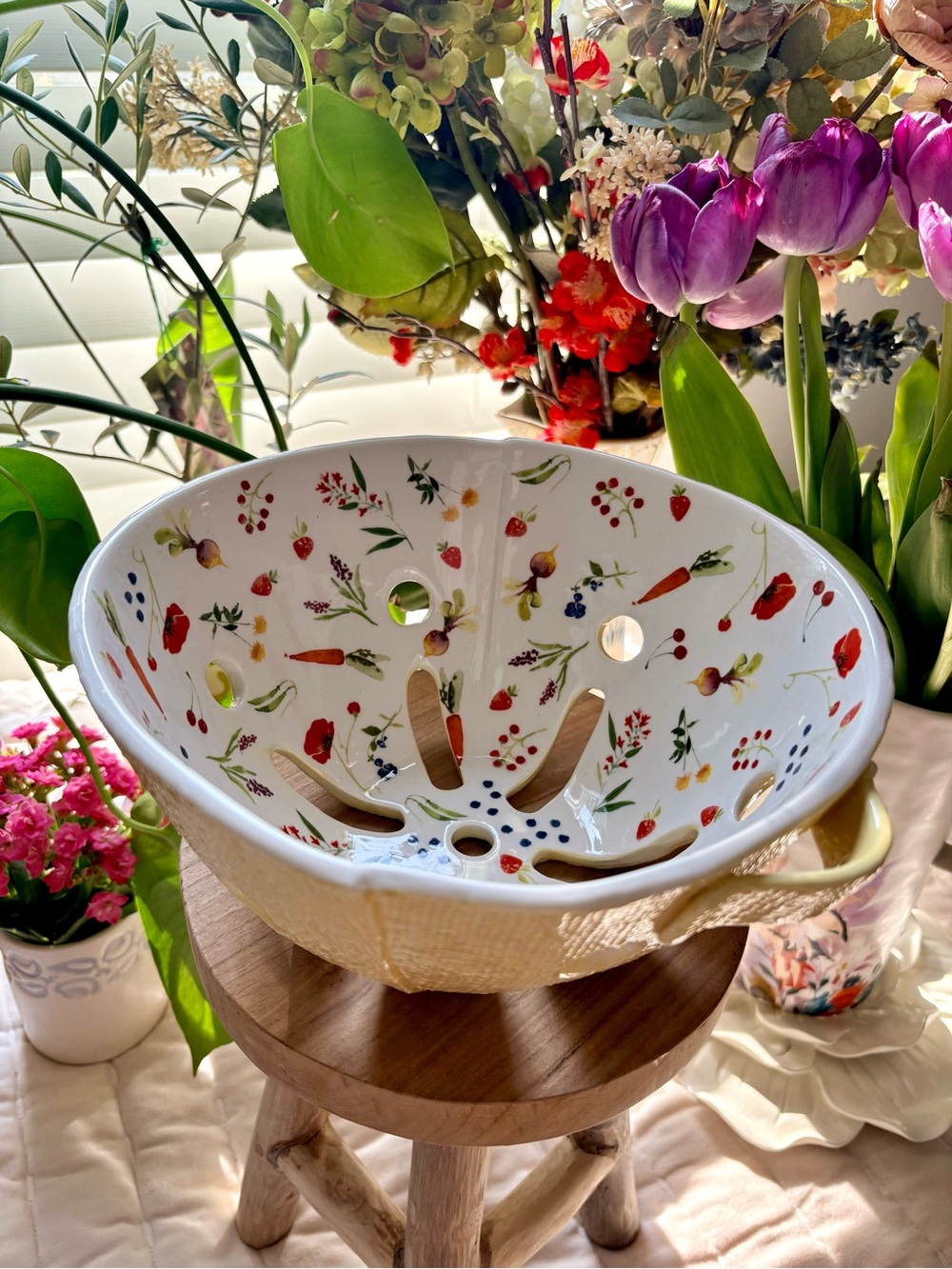Anthropologie Appoline Ceramic Colander 🌹